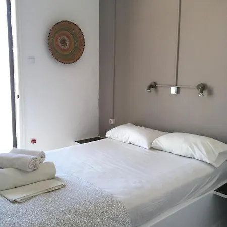 Cristi 3* Livadi (Serifos)