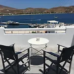 Cristi 3* Livadi (Serifos)